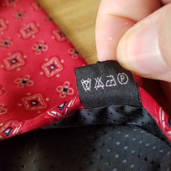 Studio Neck Tie Red with Navy and White details - Picture 7 of 9